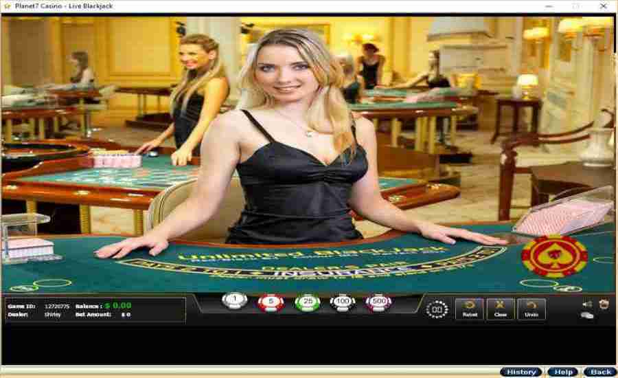 Playing With Live Dealers At Online Casinos